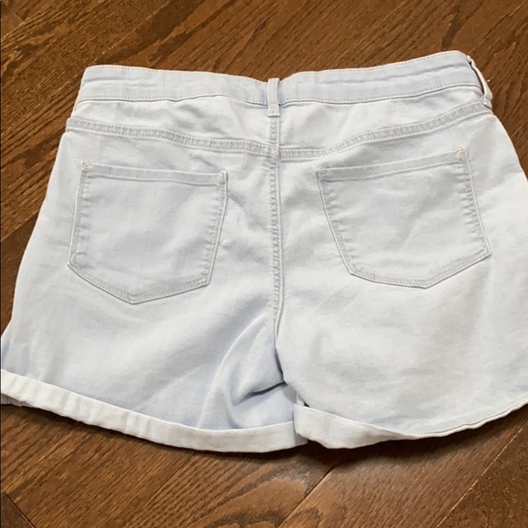 Super Soft Light Blue Denim H&M Shorts - Picture 2 of 2